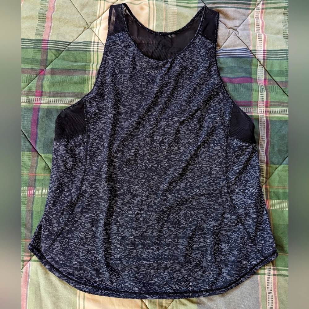 Lululemon top